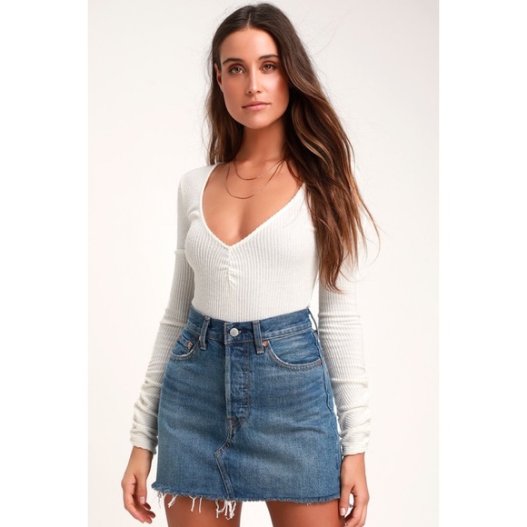 Levi’s Deconstructed Mini Skirt - Picture 4 of 8